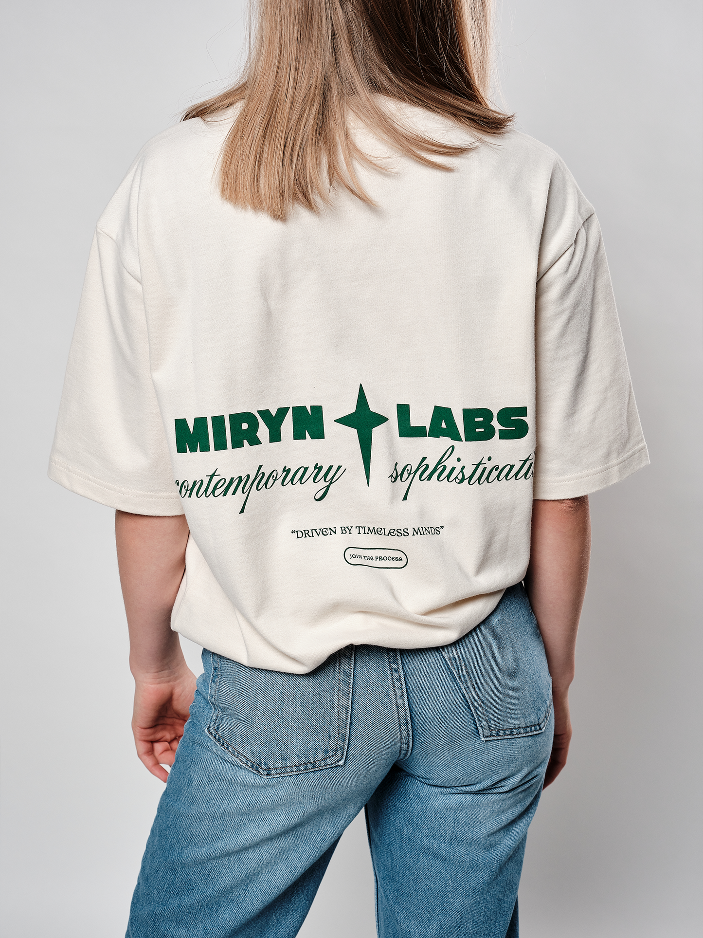 CONTEMPORARY TEE